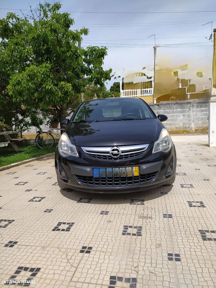 Opel Corsa 1.2 Black Edition - 1