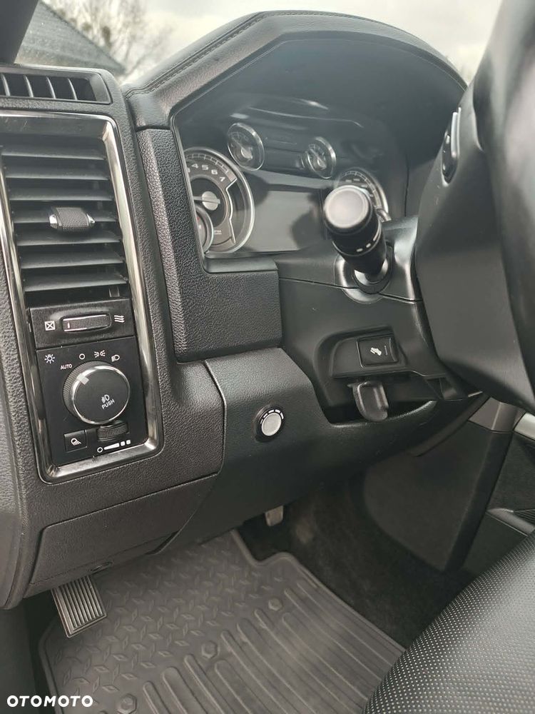 Dodge RAM - 13