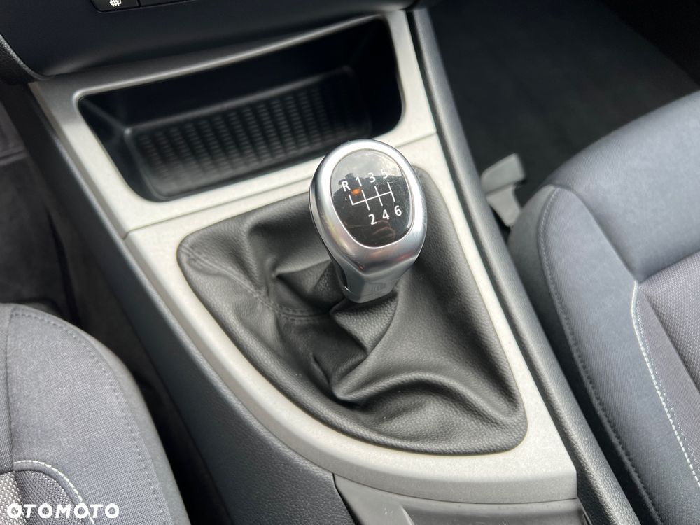 BMW Seria 1 116i - 8