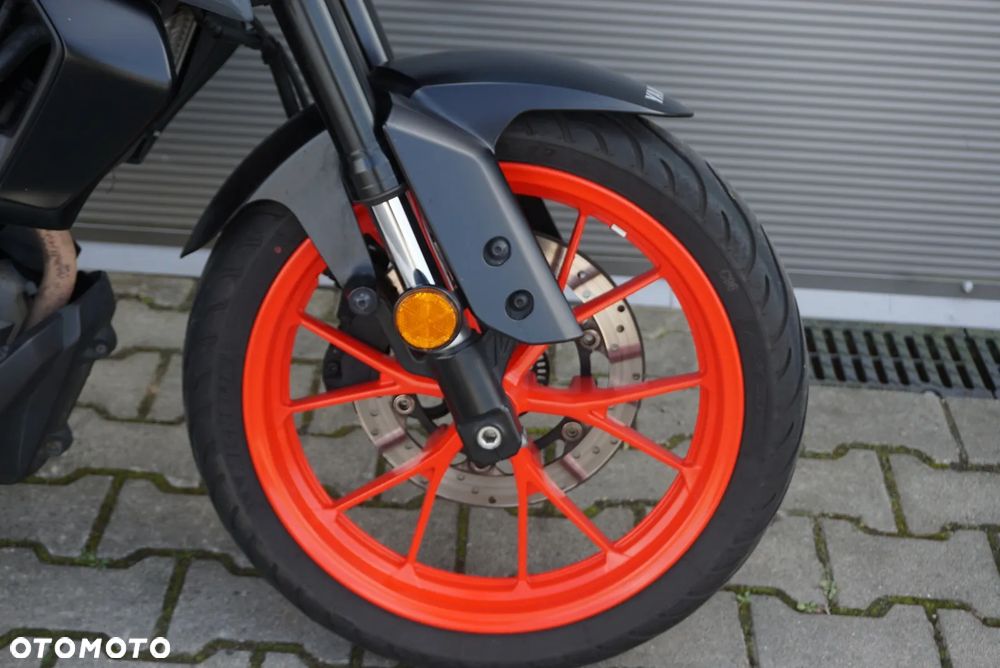 Yamaha MT - 19