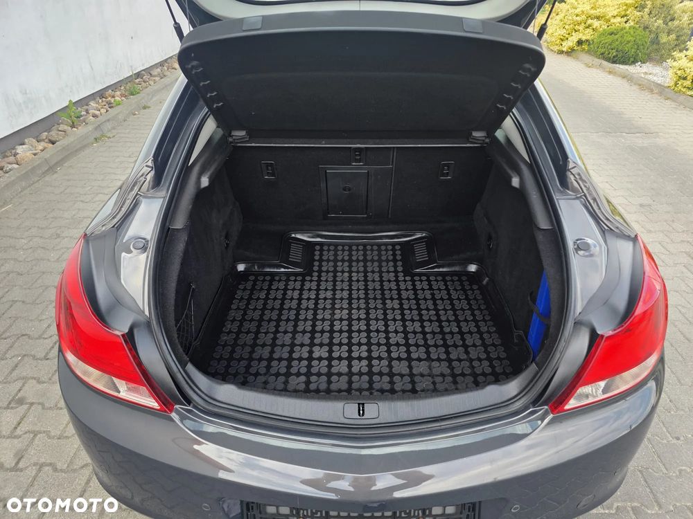Opel Insignia - 17