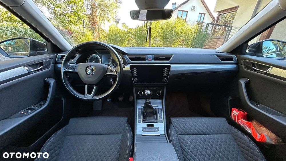 Skoda Superb 1.5 TSI Ambition - 11