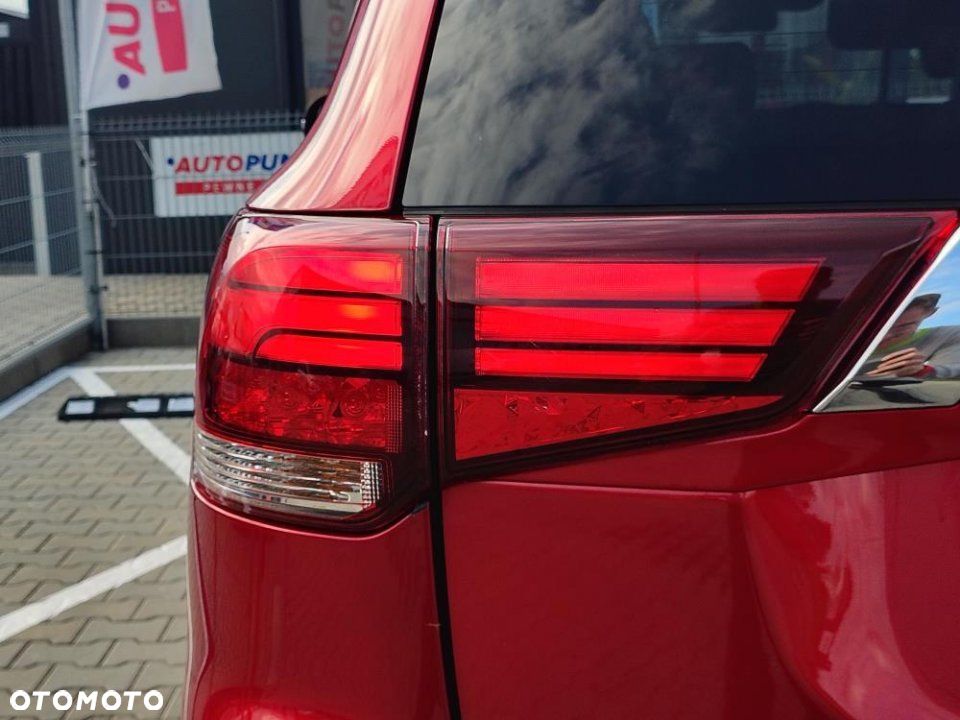 Mitsubishi Outlander - 9