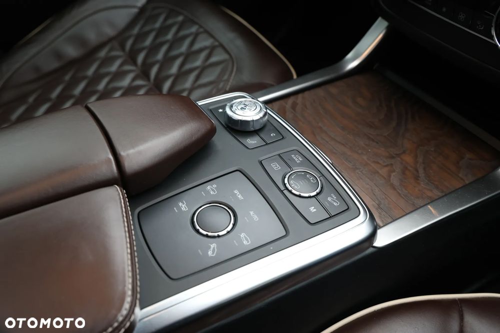 Mercedes-Benz GL - 25