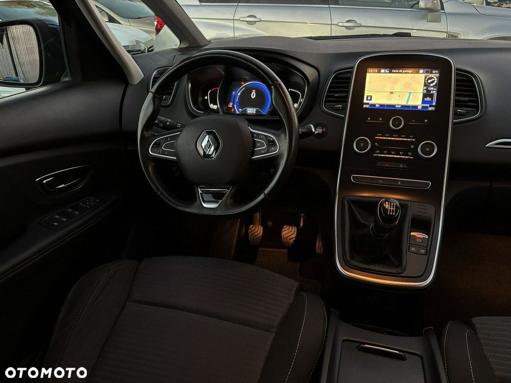 Renault Grand Scenic - 20