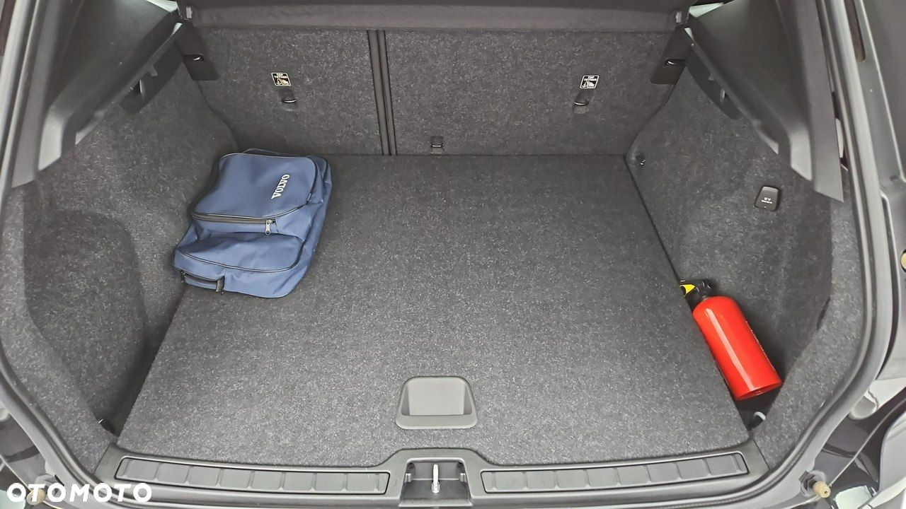Volvo XC 40 - 24