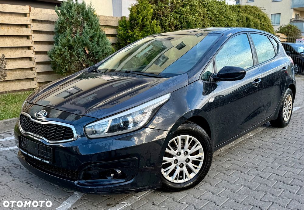 Kia Ceed - 16