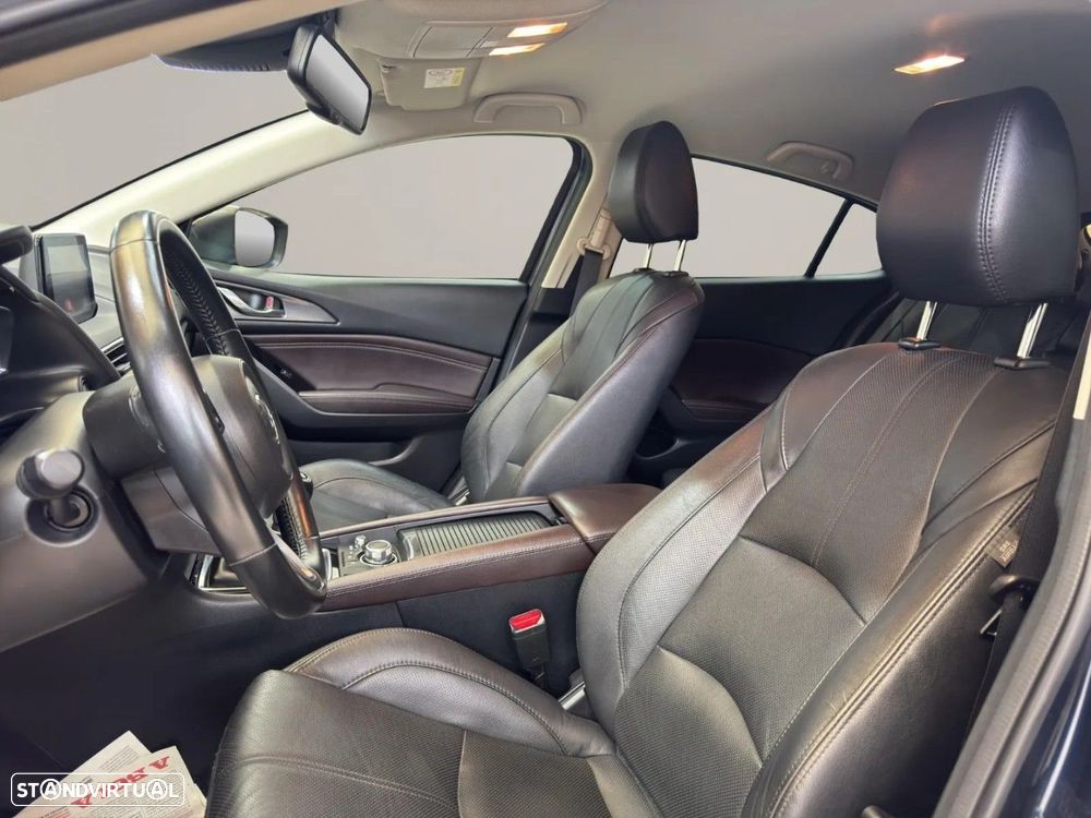 Mazda 3 Hatchback — fotografia 17
