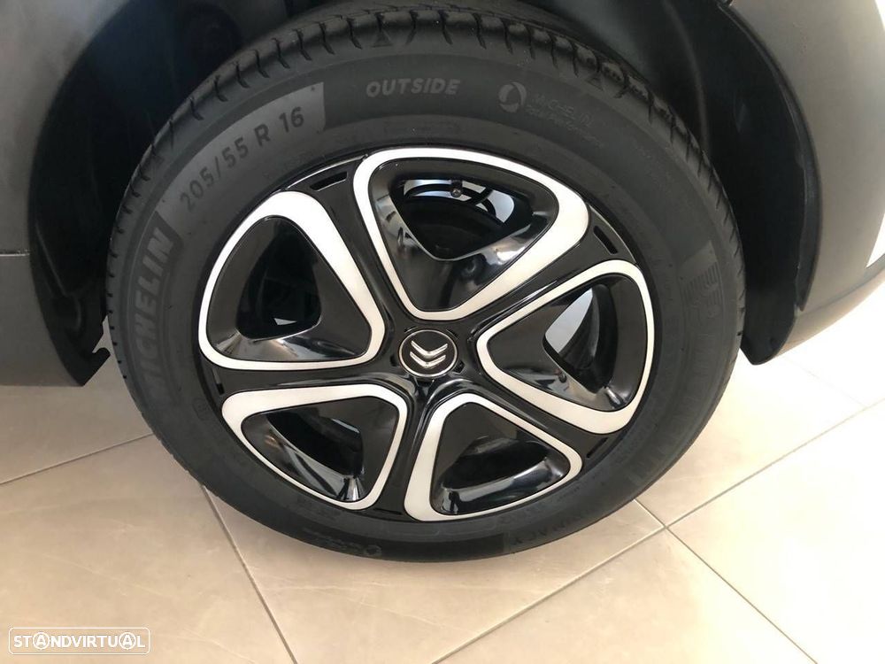 Citroën C3 1.2 PureTech Plus - 11