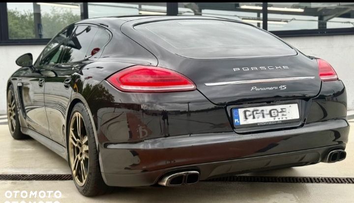 Porsche Panamera 4S - 6