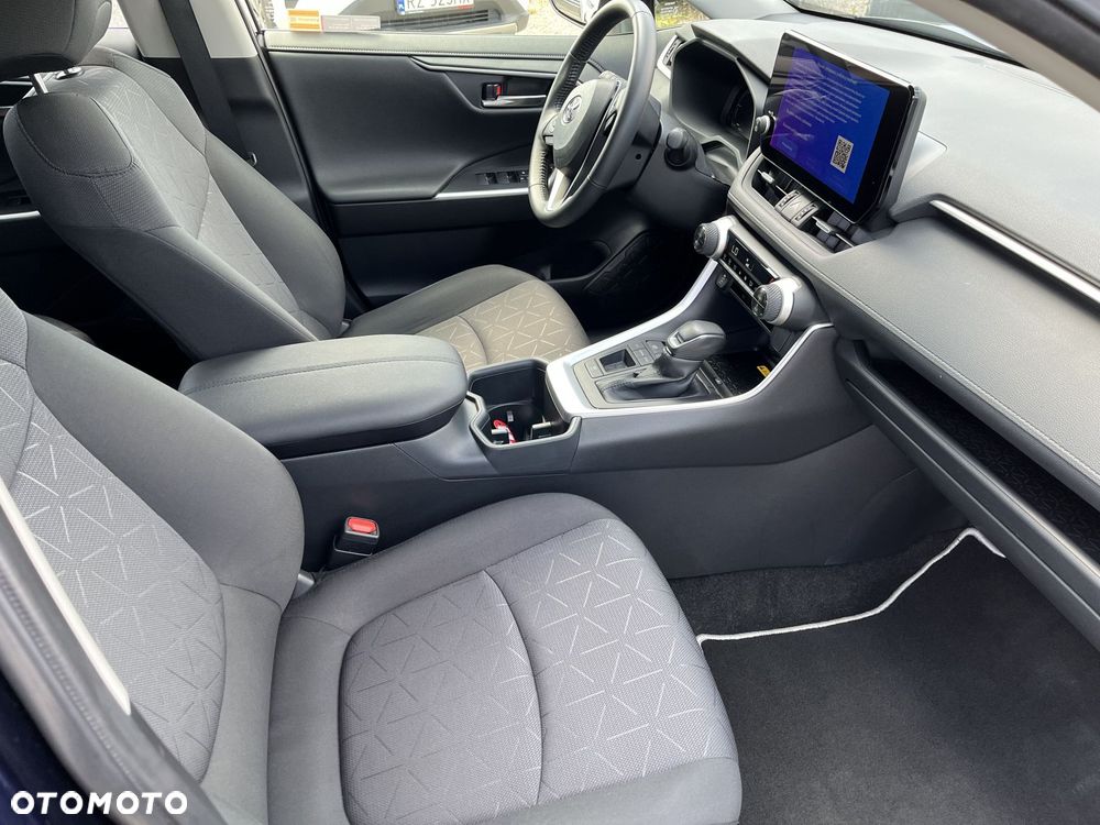 Toyota RAV4 - 9