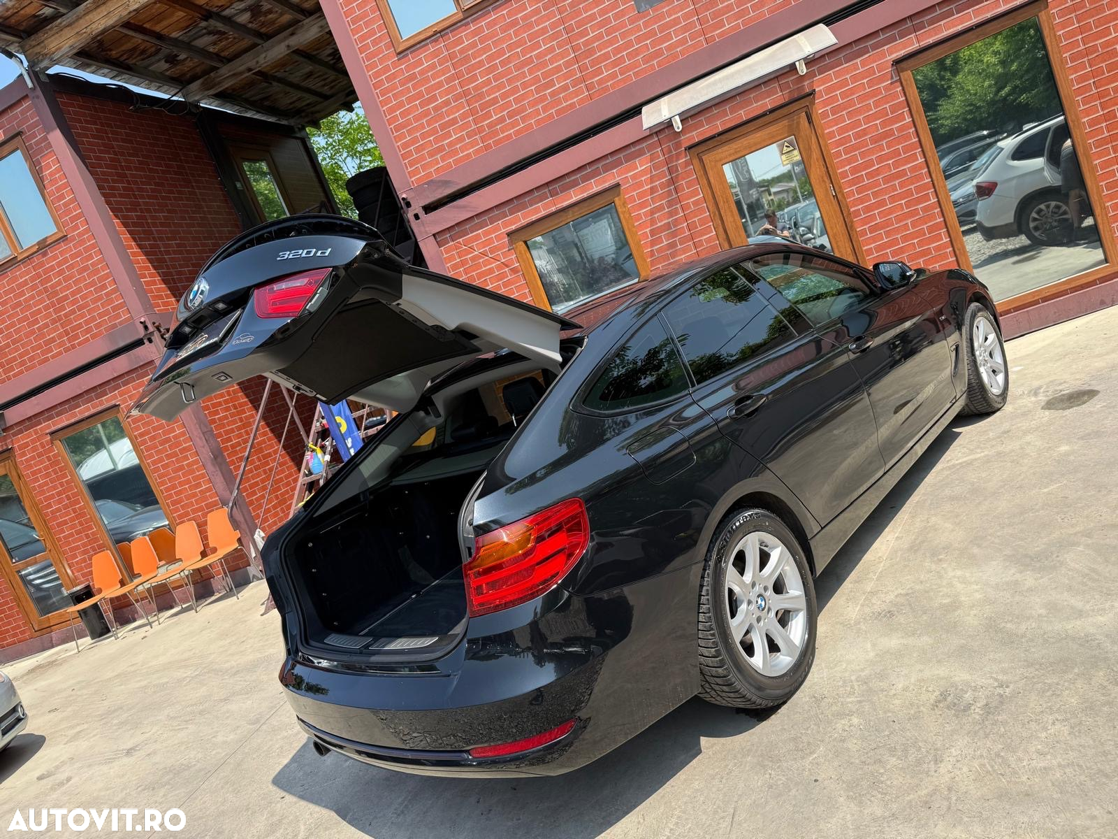 BMW Seria 3 320d xDrive GT Aut. Luxury Line - 28