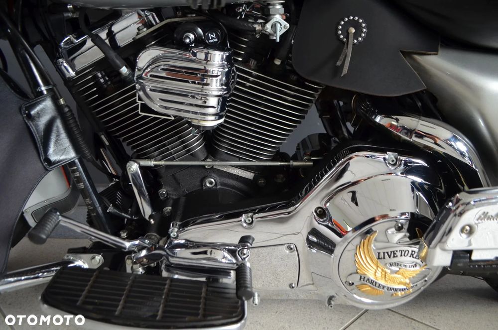 Harley-Davidson FLHT Electra Glide Standard - 25