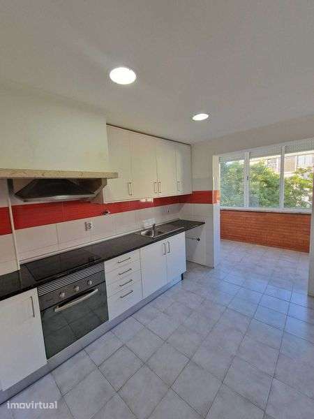 Apartamento T2 Pragal - Grande imagem: 5/12