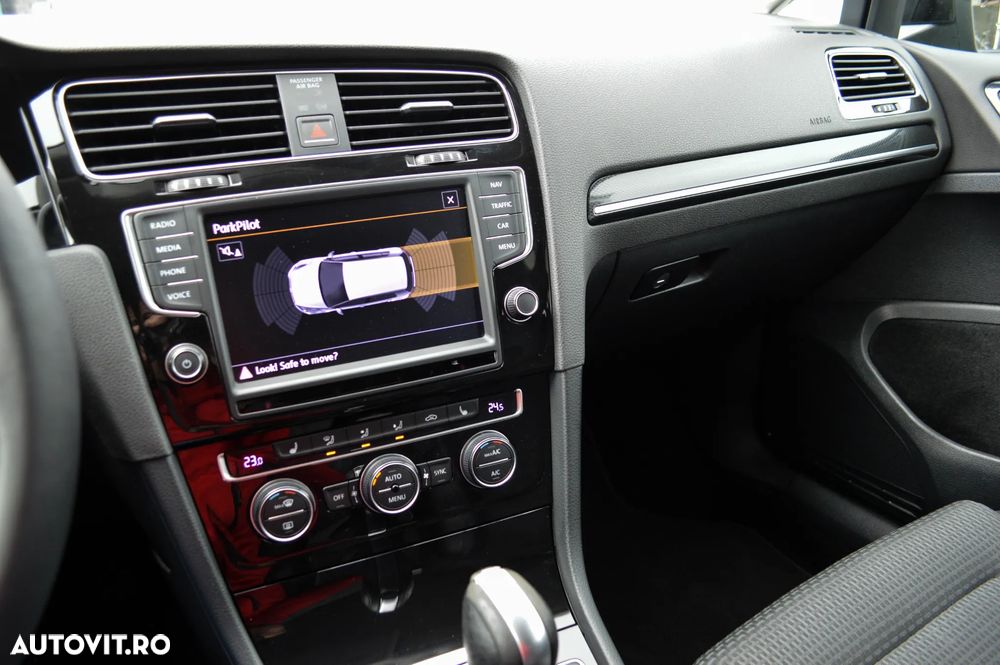 Volkswagen Golf 2.0 TDI (BlueMotion Technology) DSG Highline - 10