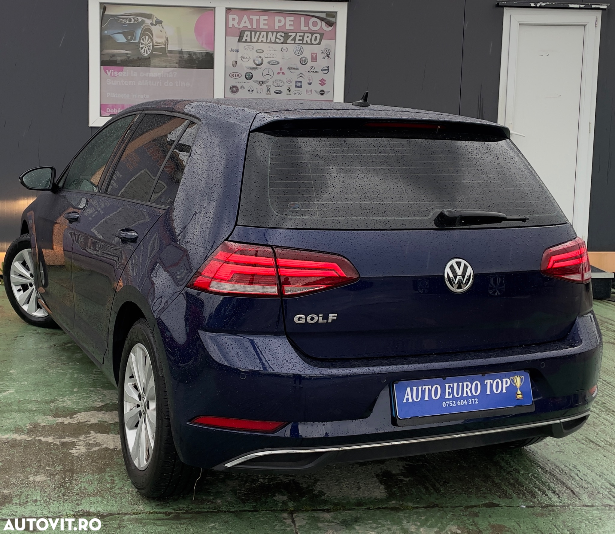 Volkswagen Golf 2.0 BlueTDI DSG Comfortline - 17