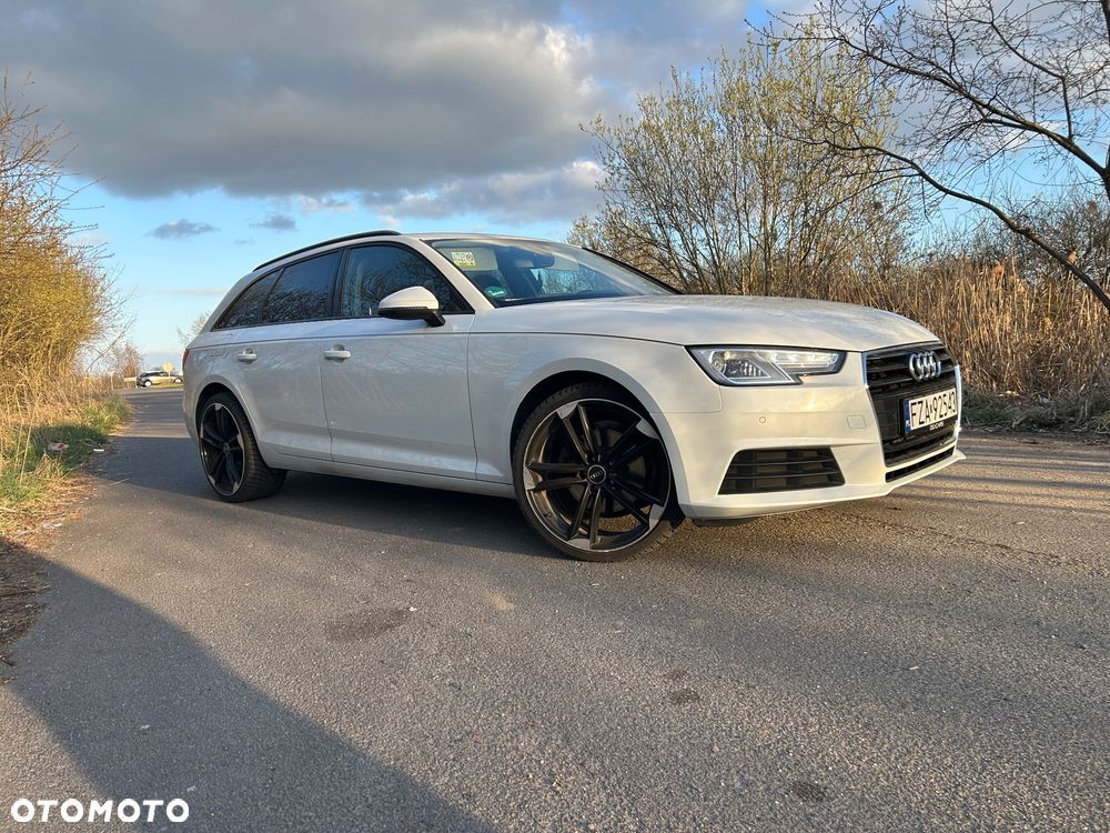 Audi A4 Avant 2.0 TDI S tronic - 36