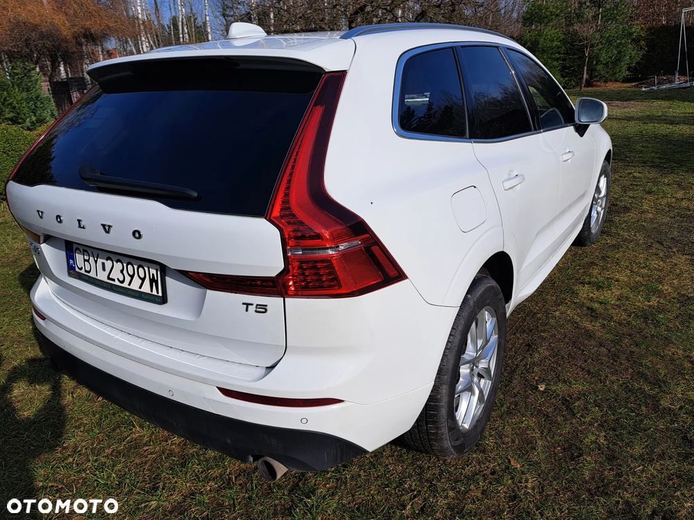 Volvo XC 60 T5 Momentum - 3