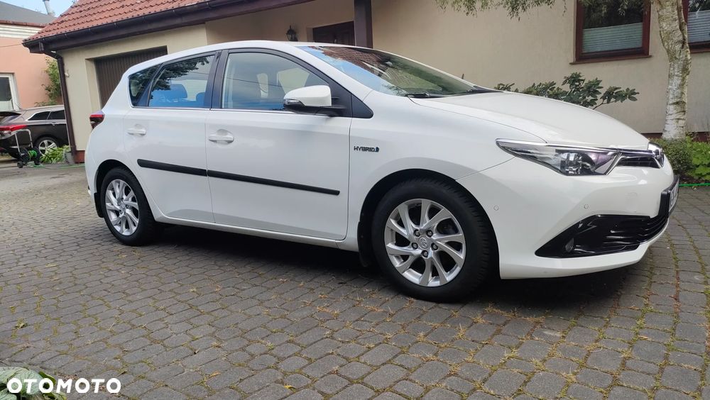 Toyota Auris Hybrid 135 Premium - 4