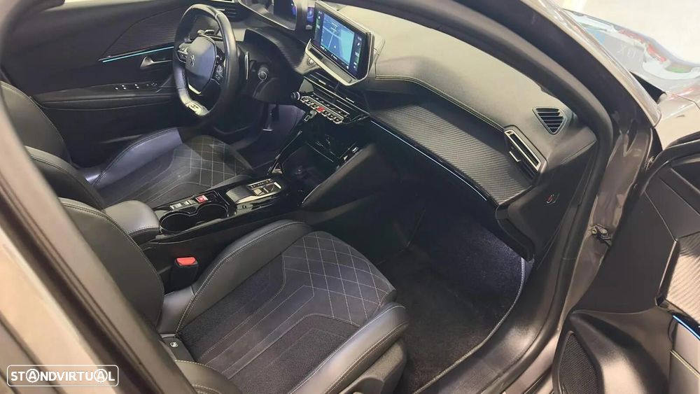 Peugeot 208 - 9