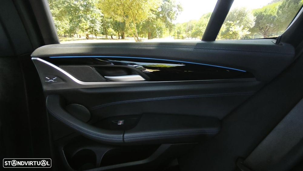BMW iX3 M Sport Impressive - 42
