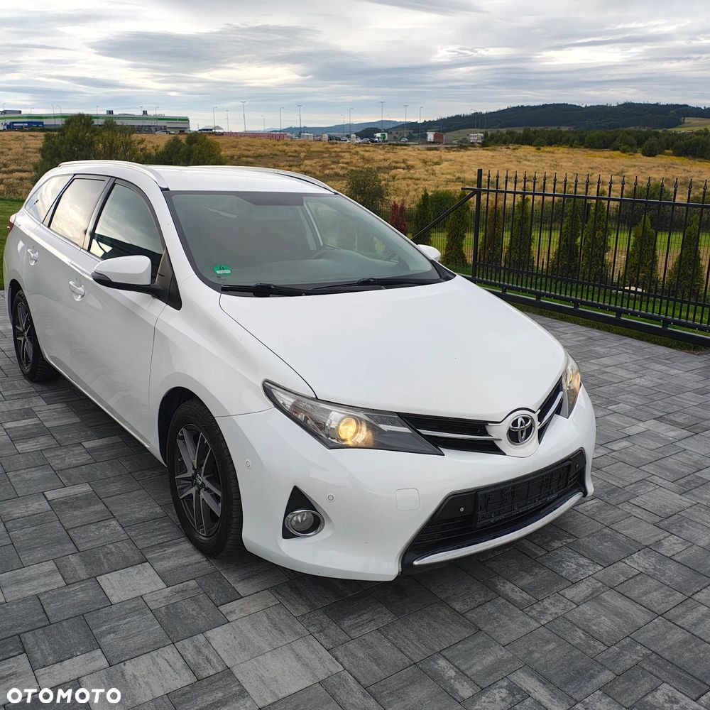 Toyota Auris 2.0 D-4D Premium Comfort - 2