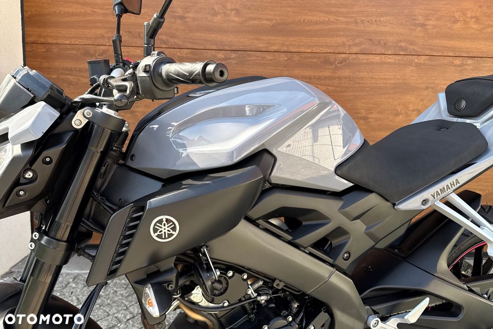 Yamaha MT - 17