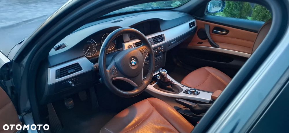 BMW Seria 3 320d Efficient Dynamics Edition Edition Luxury Line Purity - 22