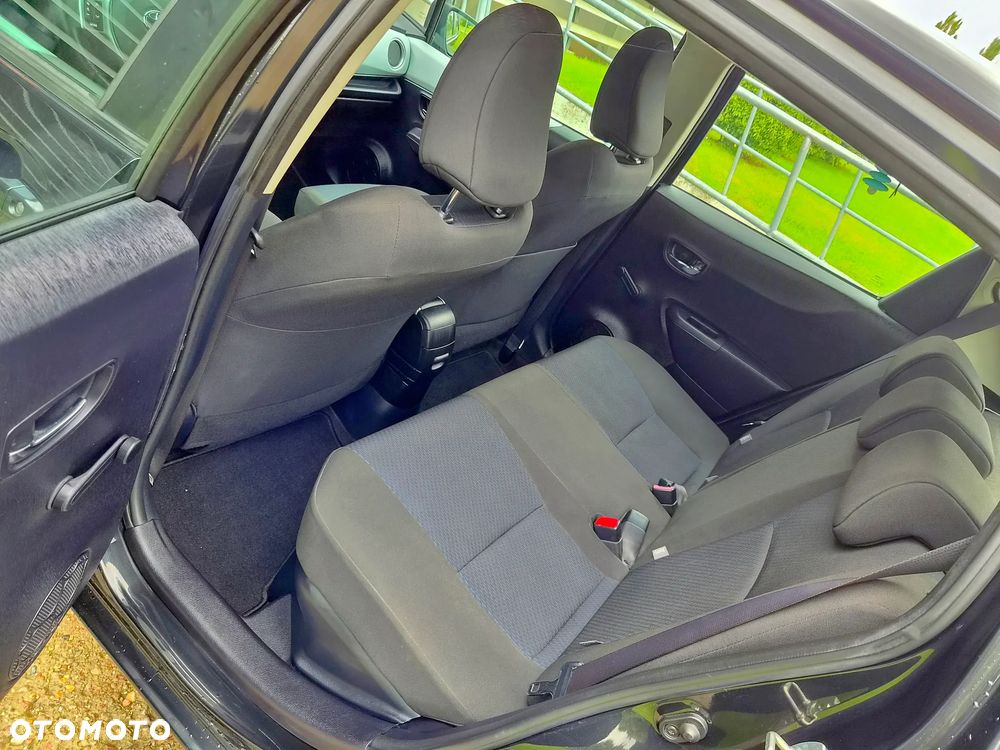 Toyota Yaris 1.5 VVT-i Lounge - 20