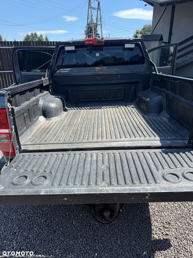 Toyota Hilux 3.0 D-4D SR5 - 22