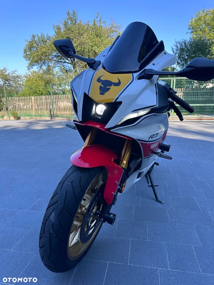 Yamaha R7 - 16