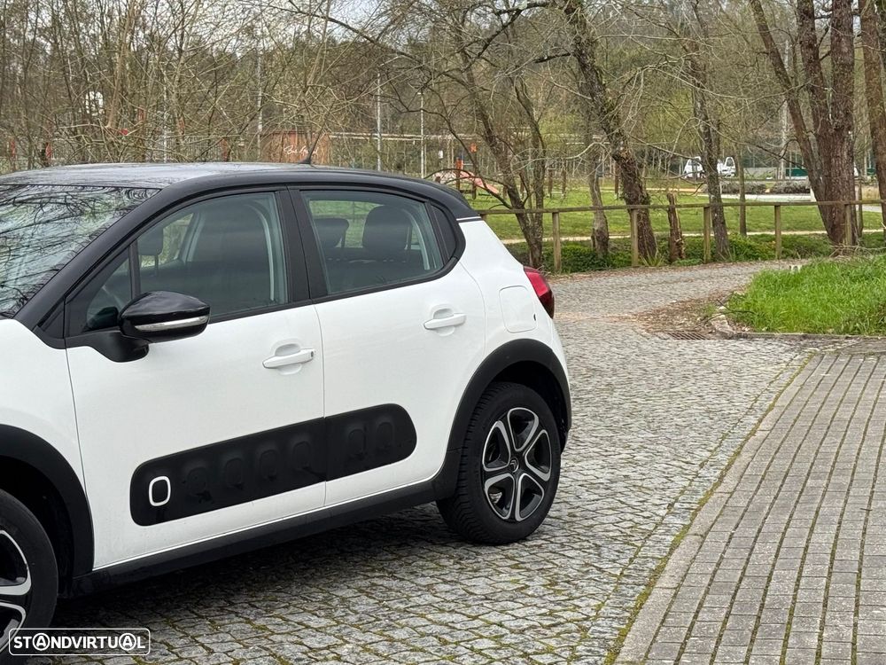 Citroën C3 1.2 PureTech Shine EAT6 - 4