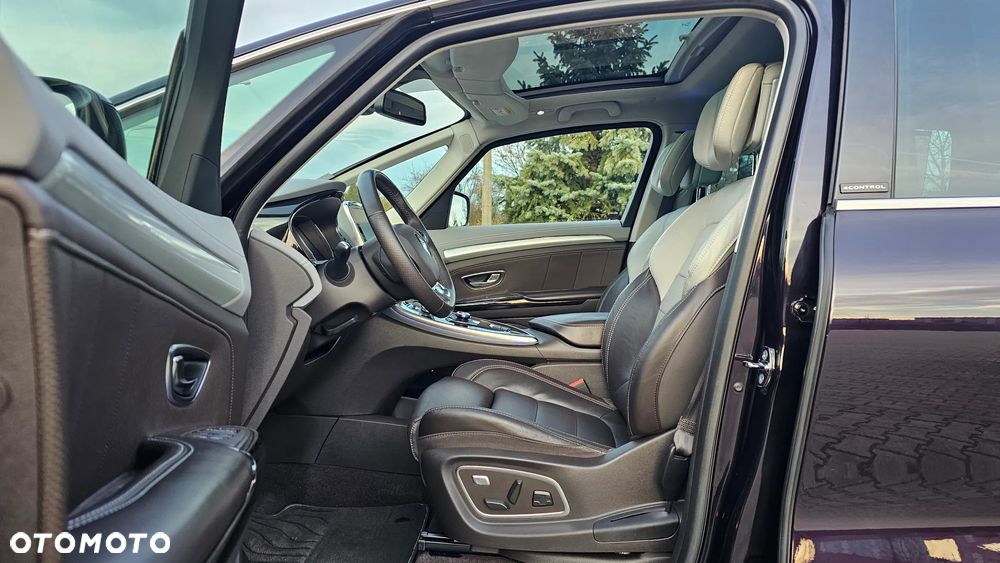 Renault Espace 1.6 dCi Energy Initiale Paris EDC - 31