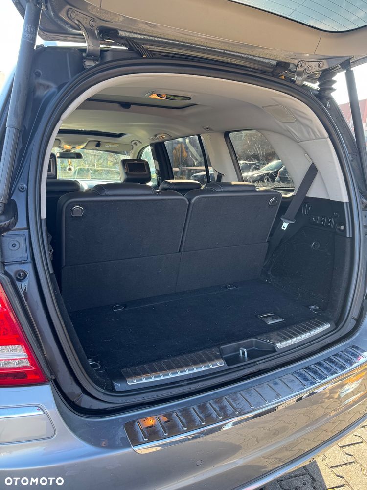 Mercedes-Benz GL - 12