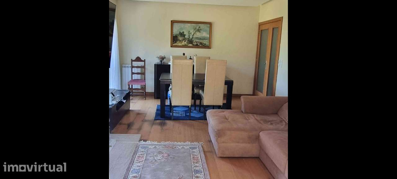 Apartamento T3 com terraço, garagem e localização central - Grande imagem: 2/38