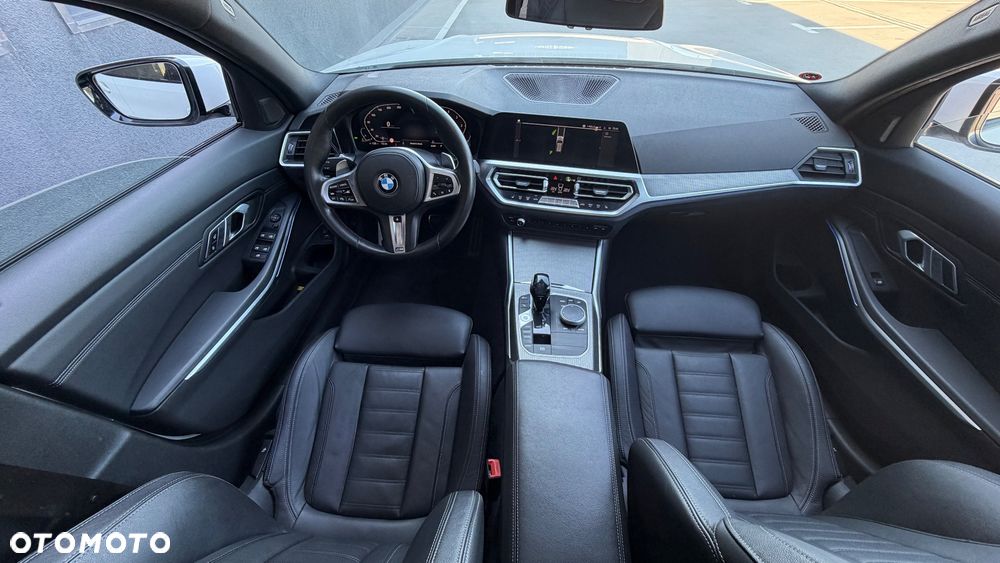 BMW Seria 3 320d M Sport sport - 13