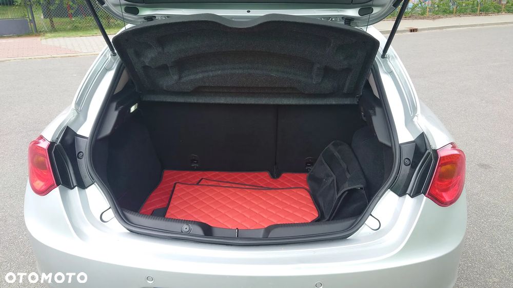 Alfa Romeo Giulietta 1.6 JTDM - 14