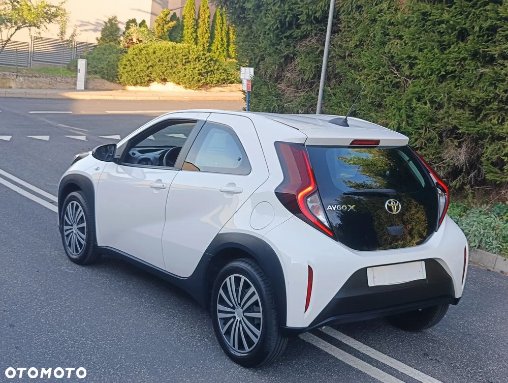 Toyota Aygo X S-CVT Air JBL - 16