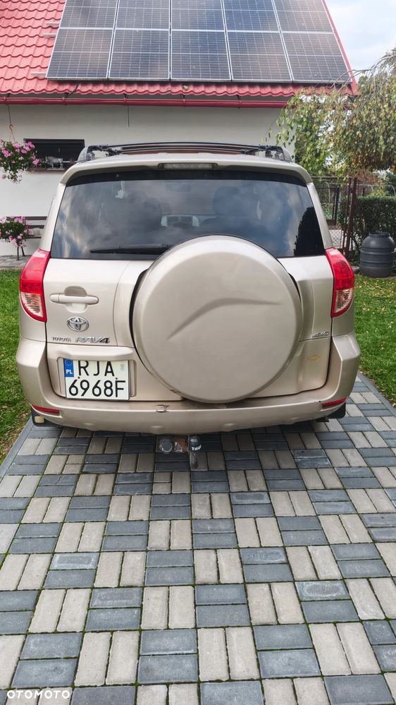 Toyota Rav4 2008 photo 3