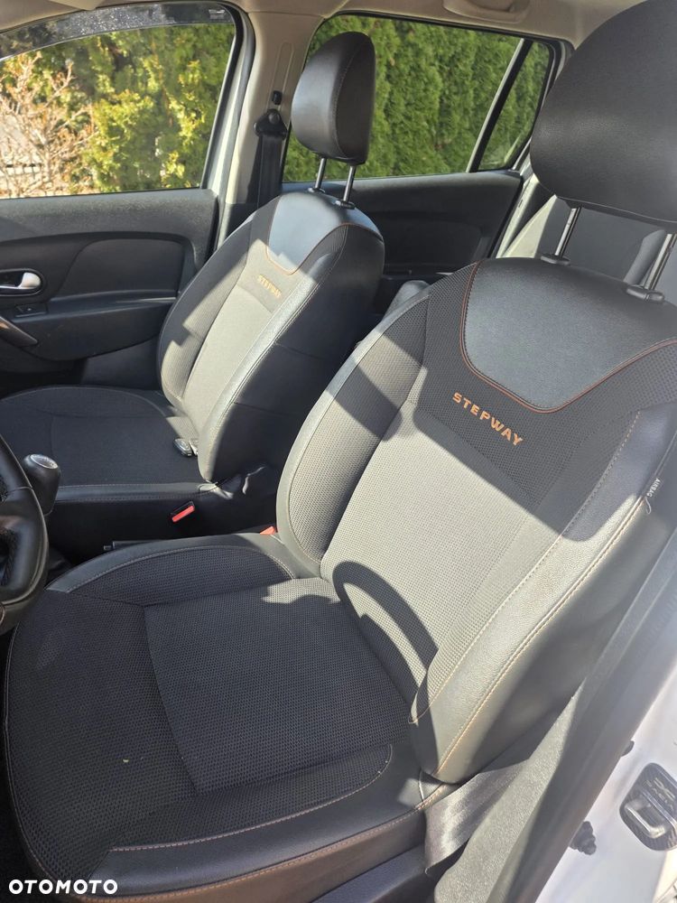 Dacia Logan TCe 90 (S&S) Comfort - 14