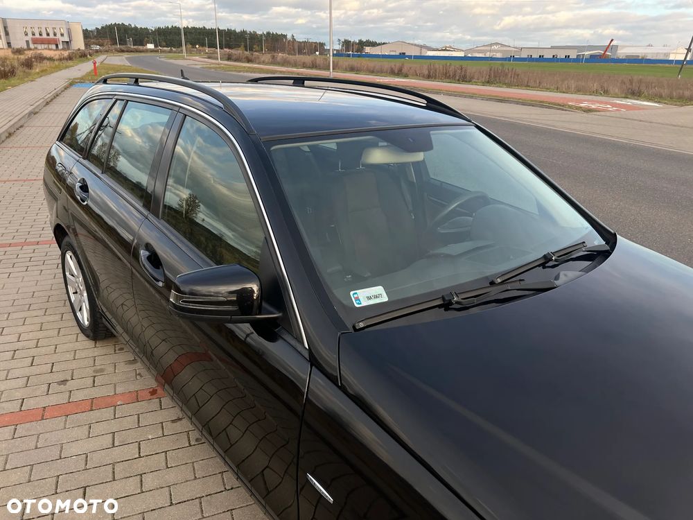 Mercedes-Benz Klasa C 180 K BlueEff Elegance - 28