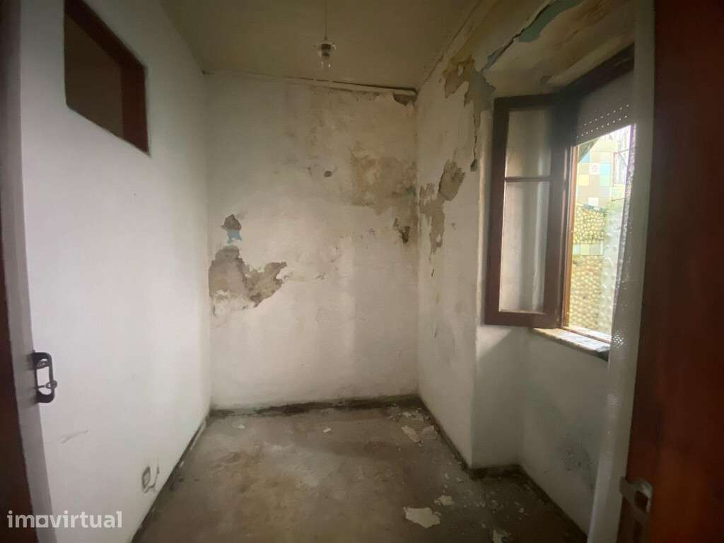 Moradia Isolada M2 em zona de Cernache - Grande imagem: 5/13