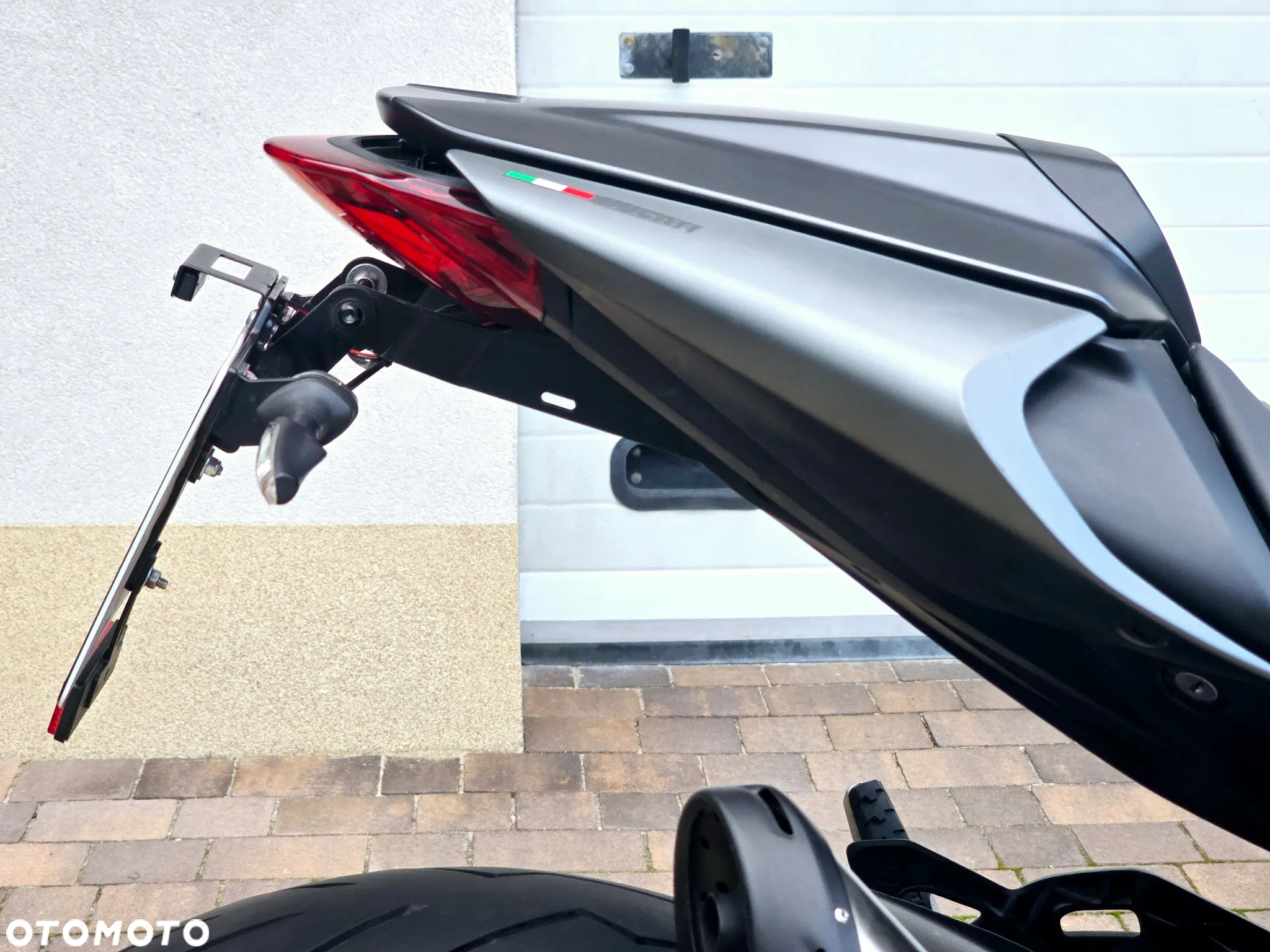Ducati Monster - 13