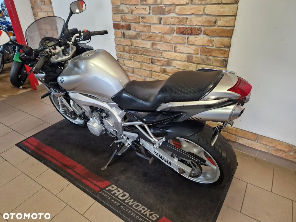 Yamaha FZ6 - 9