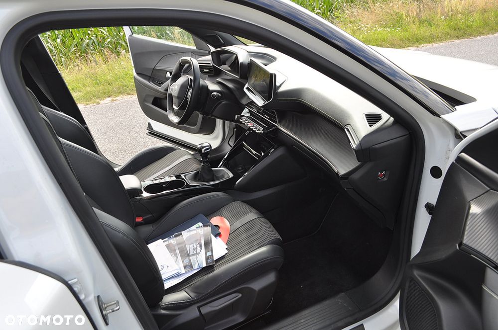 Peugeot 2008 1.5 BlueHDi GT Line S&S - 21