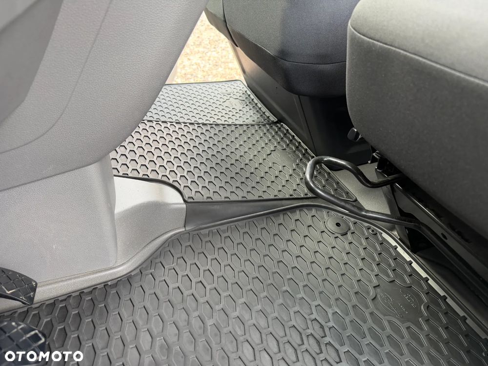 Volkswagen Crafter - 32