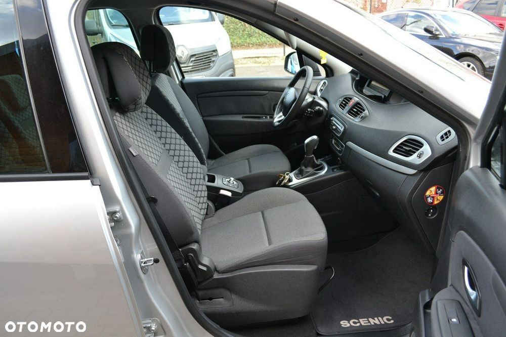 Renault Scenic 1.5 dCi Bose EDC - 13