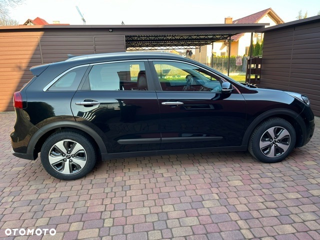 Kia Niro 1.6 GDI Hybrid L Business Line - 7