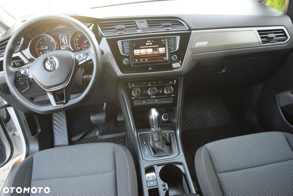 Volkswagen Touran 2.0 TDI BMT Comfortline DSG - 28