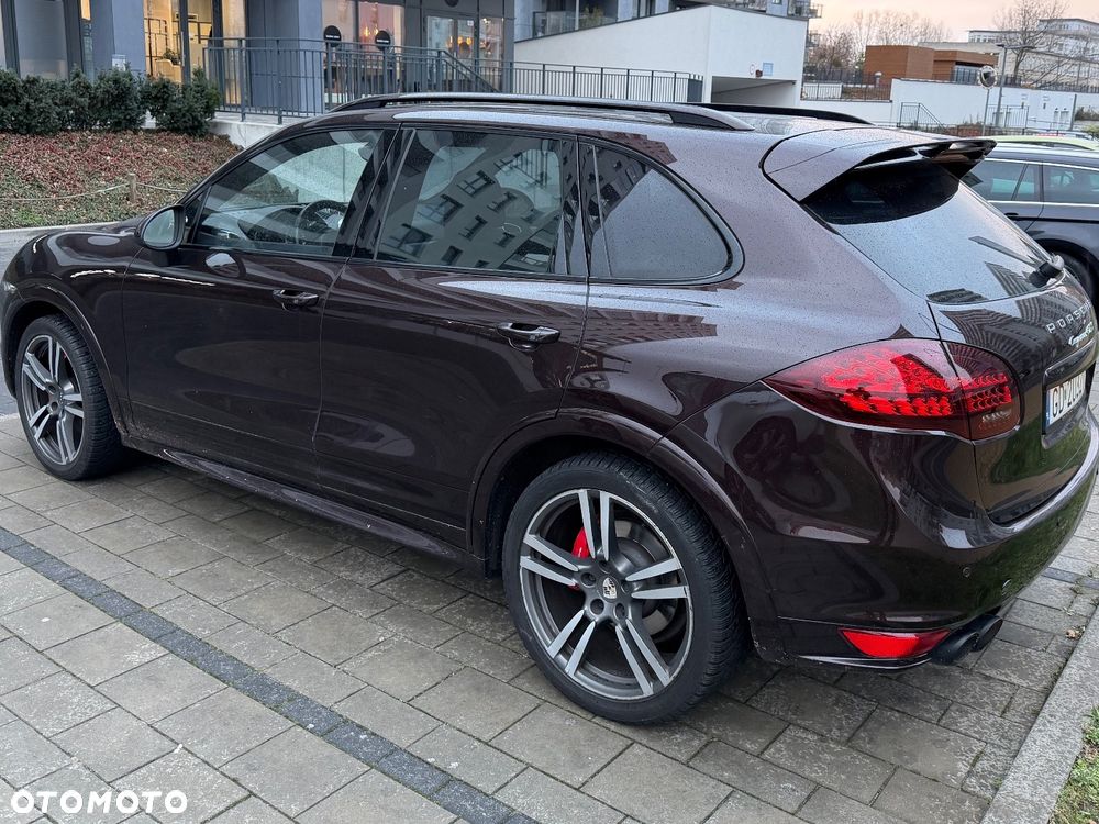 Porsche Cayenne - 15